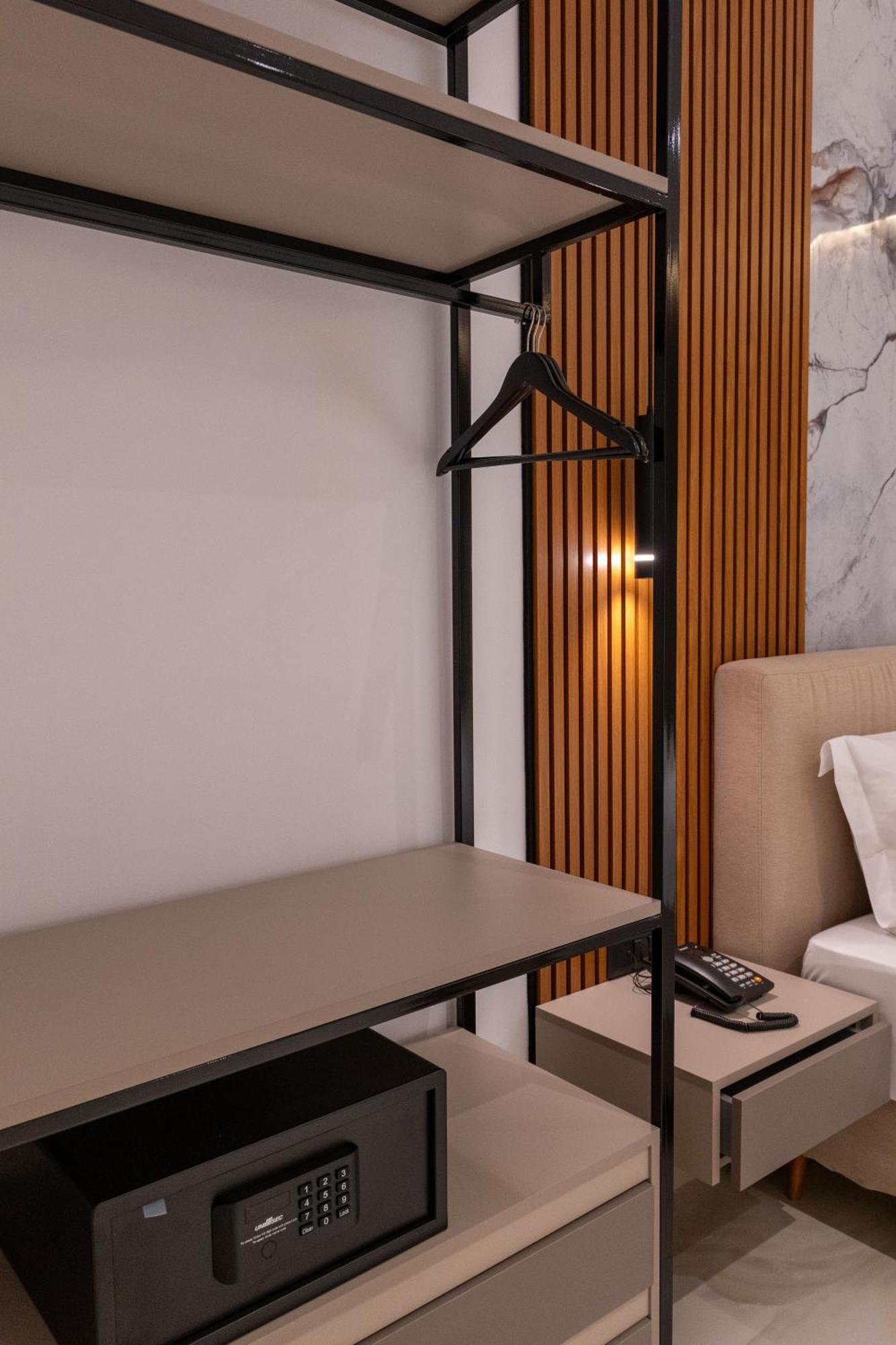 Litan Hotel ซารานเดอ ภายนอก รูปภาพ