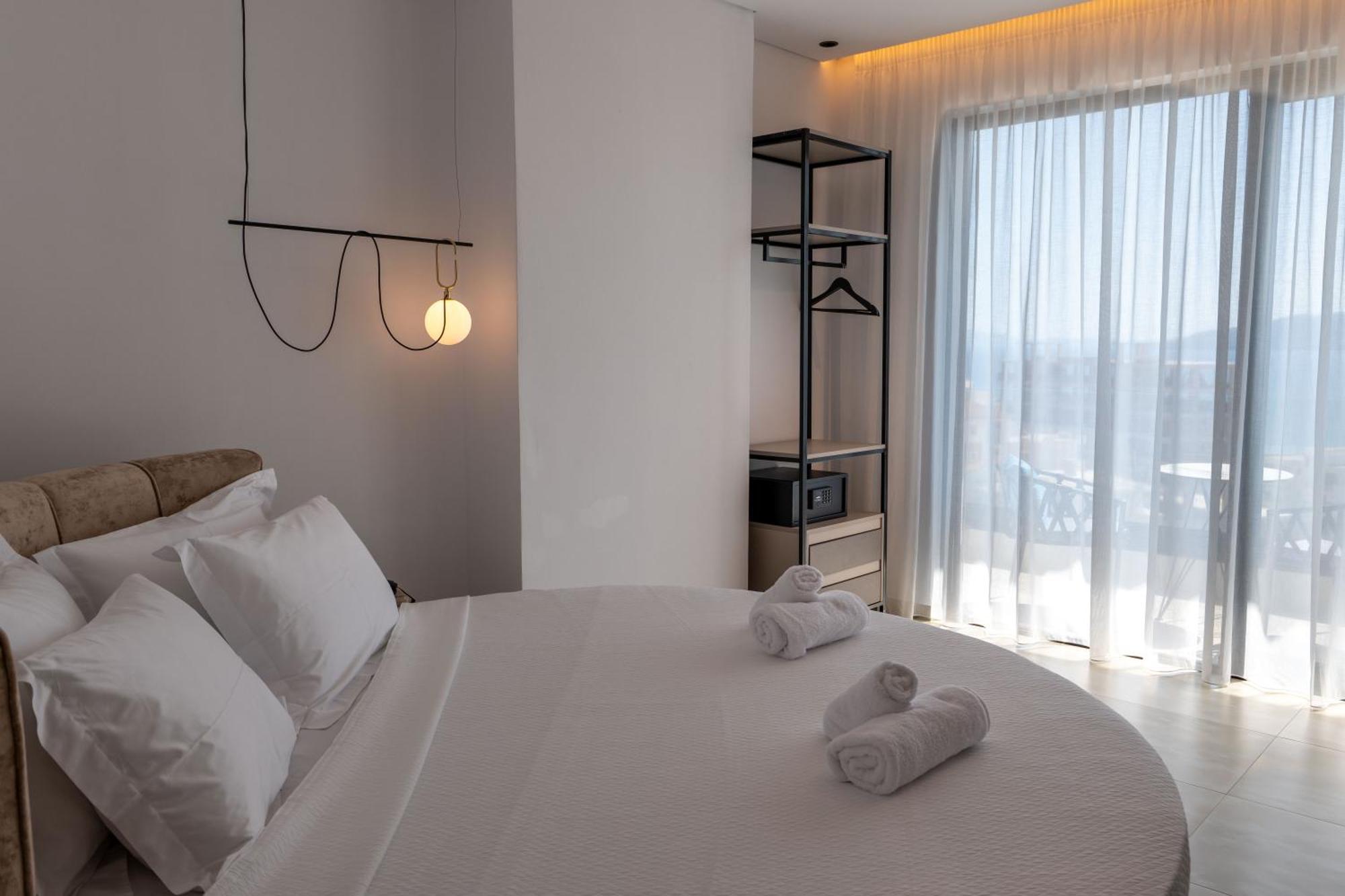 Litan Hotel ซารานเดอ ภายนอก รูปภาพ