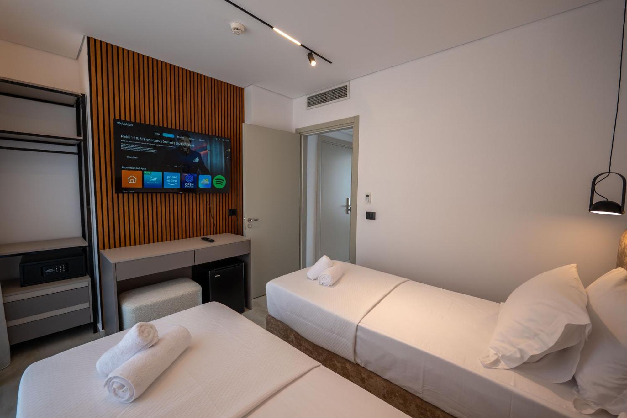 Litan Hotel ซารานเดอ ภายนอก รูปภาพ
