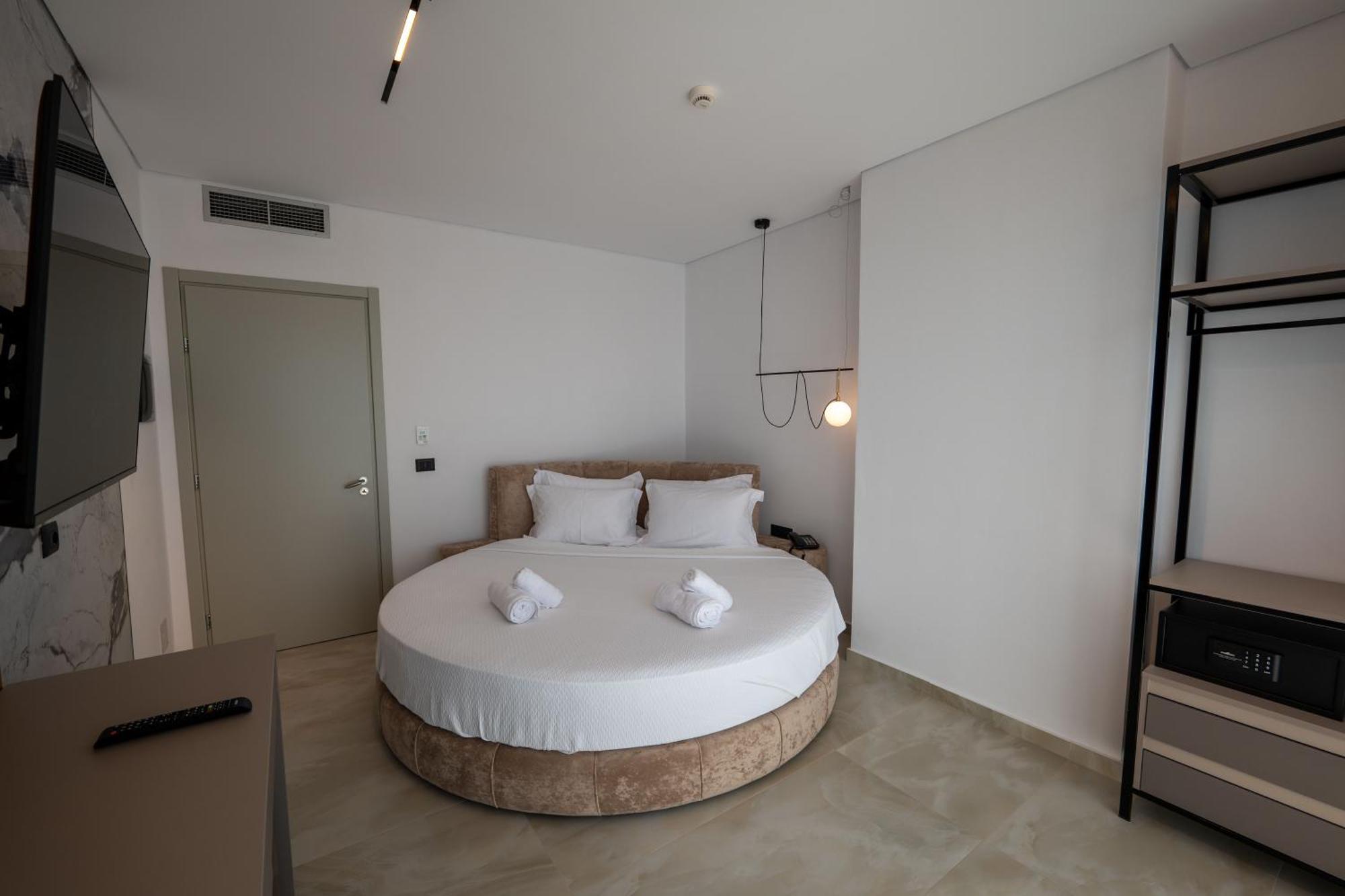 Litan Hotel ซารานเดอ ภายนอก รูปภาพ