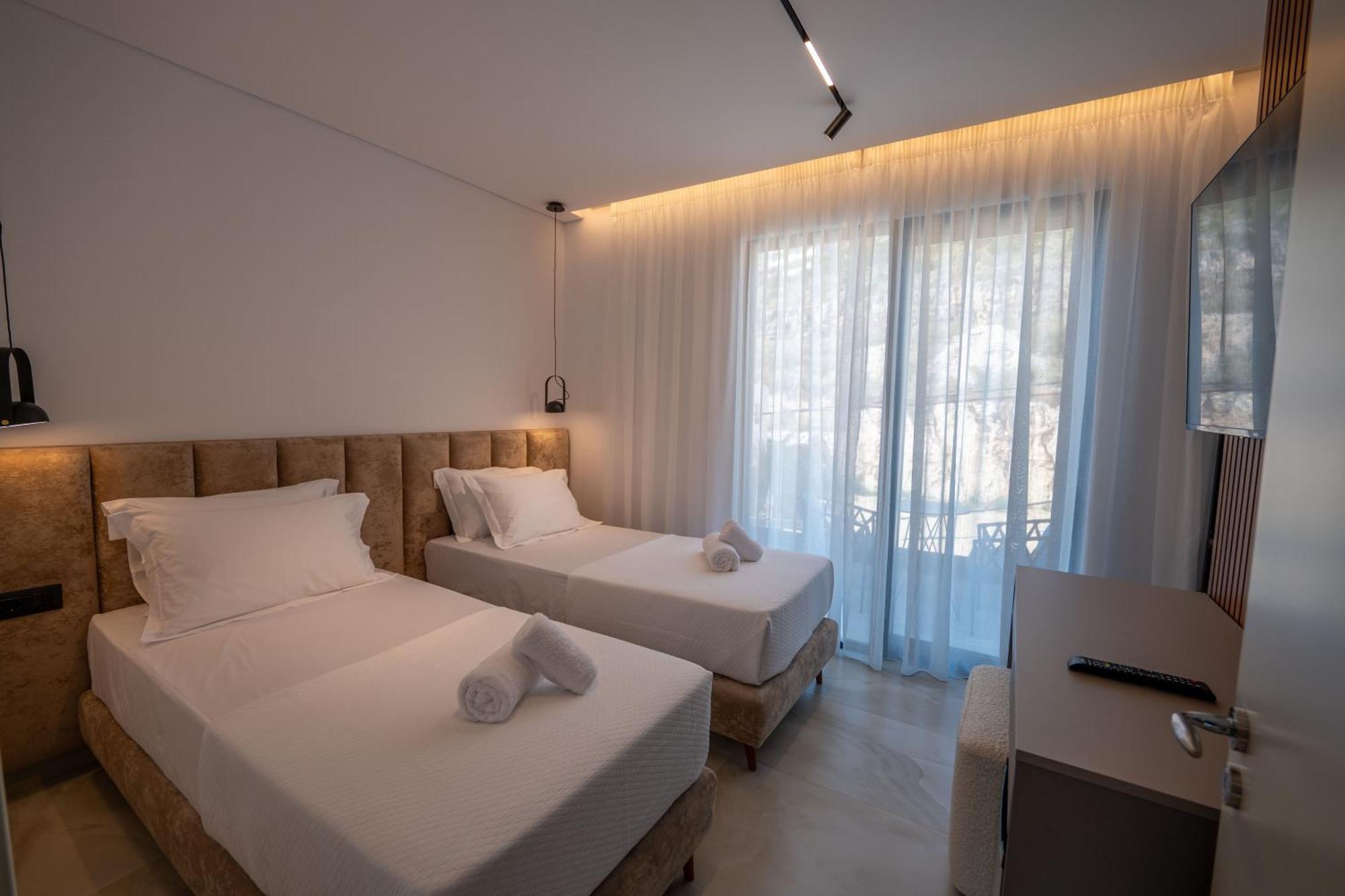 Litan Hotel ซารานเดอ ภายนอก รูปภาพ